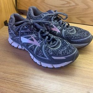 Brooks GTS 17